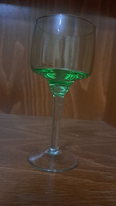 Фужеры,рюмки на ножке,хрусталь,сервизы