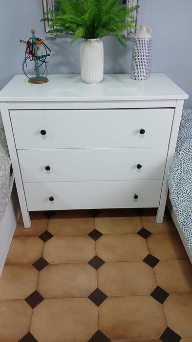 cômoda branca 3 gavetas ikea