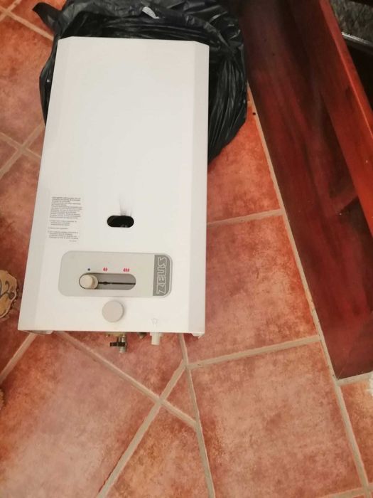 Esquentador em muito bom estado