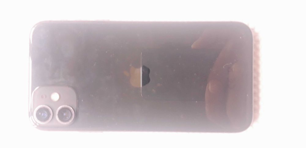 iPhone 11 para reparação ou peças ler discrição.