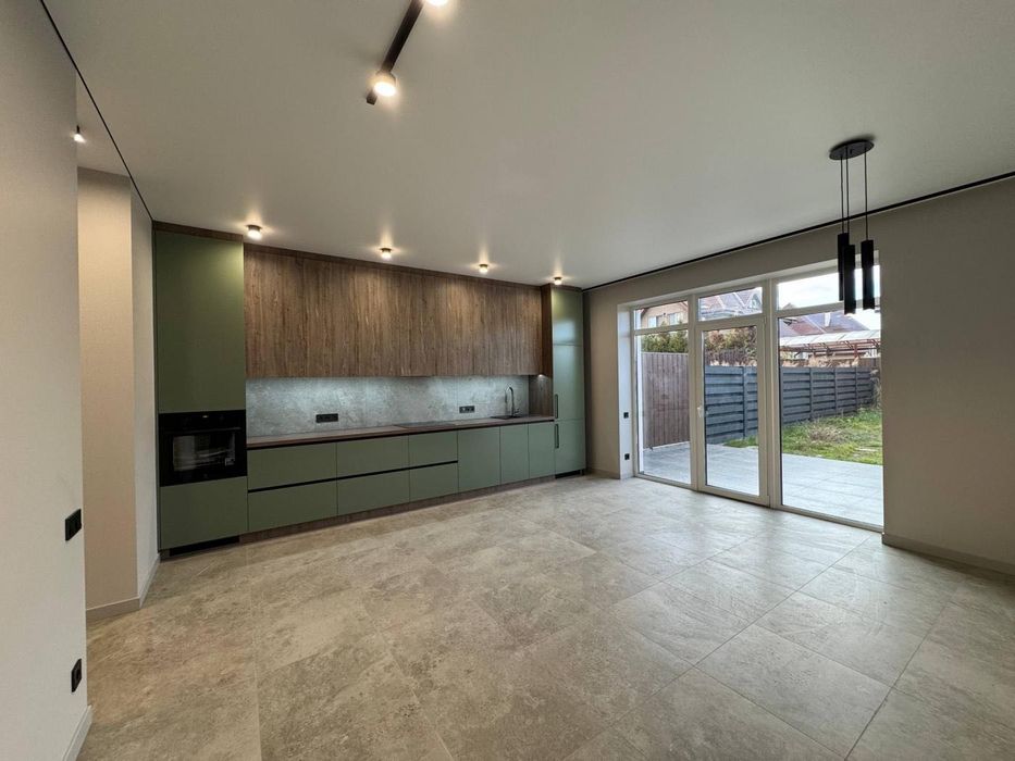 Продаж таунхаусу 110 м2 ділянка 2 сотки 7 км метро Славутич Осокорки