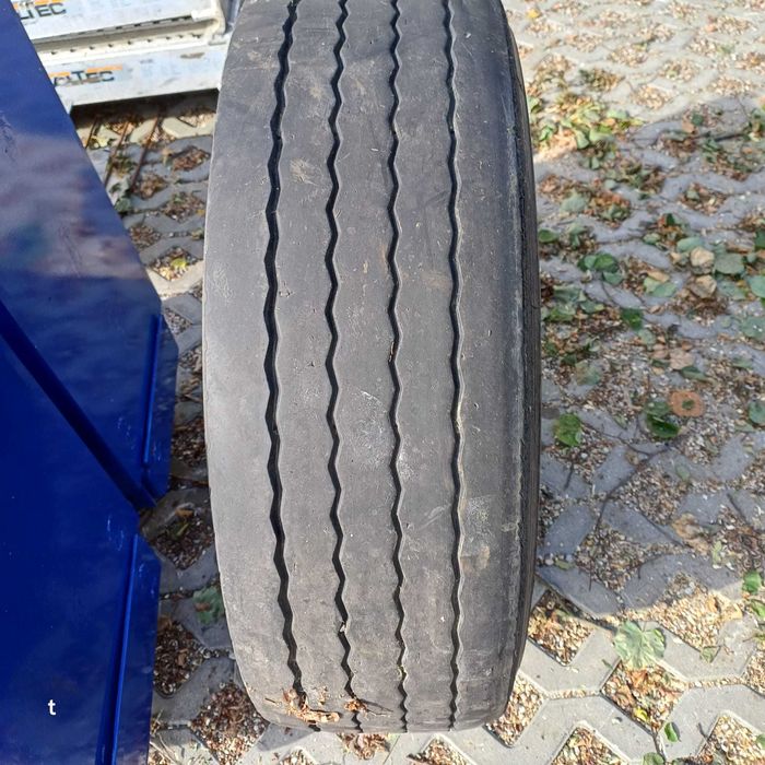 Michelin XTE2 285/70 R19.5, DOT 4815