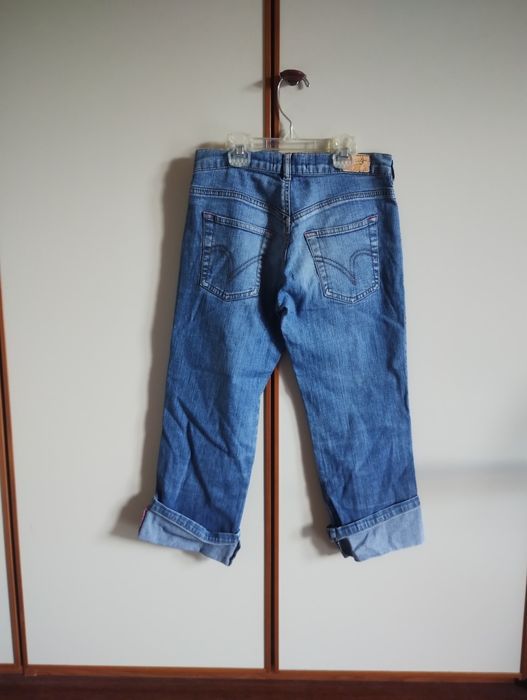 Spodnie jeansowe 3/4 na 140 cm