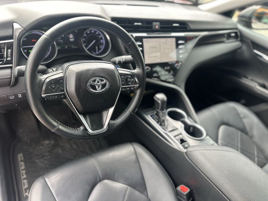 Продам Camry 2019 ГІБРИД