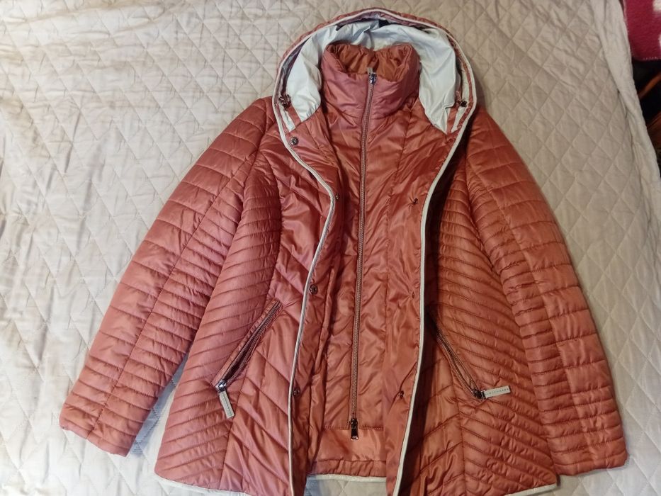 Куртка жіноча осіння
