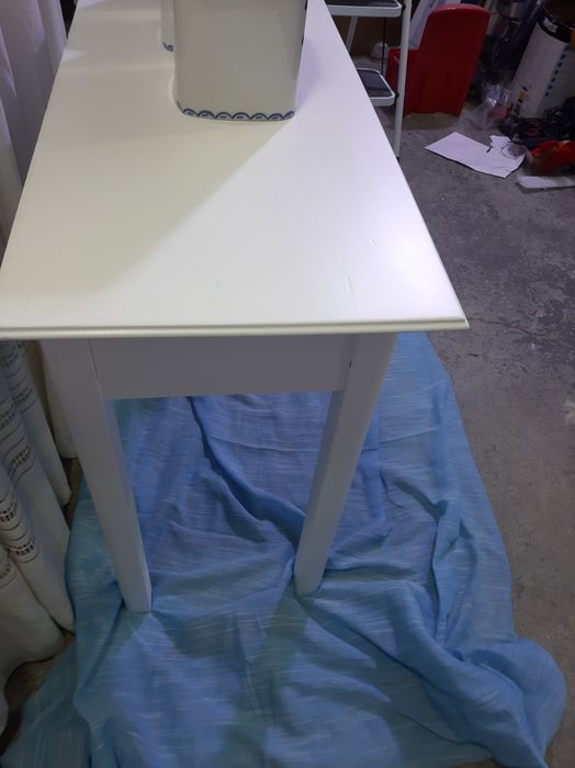 Sideboard-style table64409196150531121