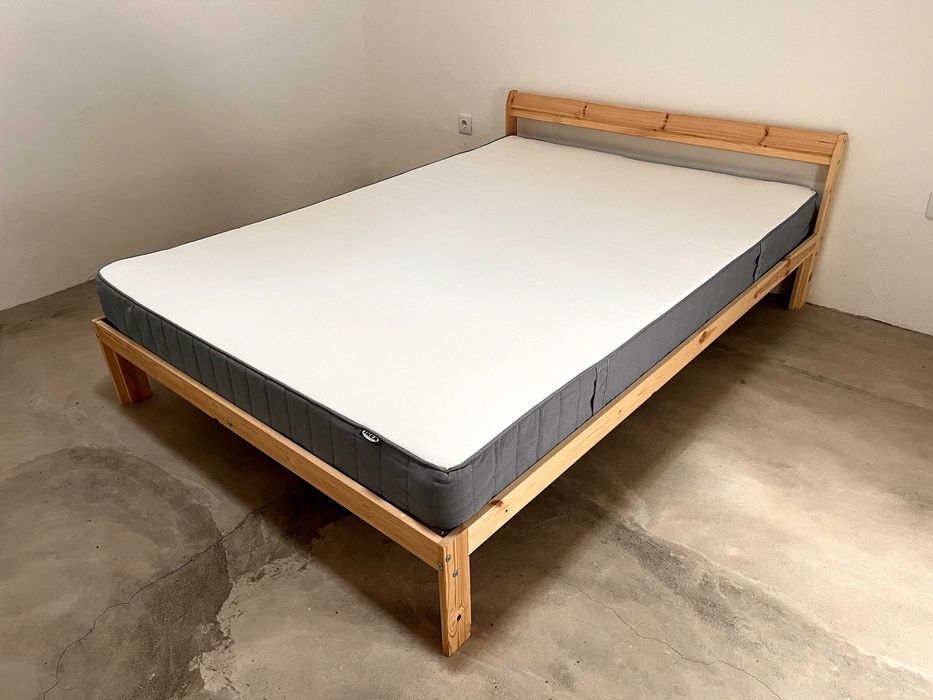Cama IKEA NEIDEN completa 140x200 c/ colchão - 2 unidades disponíveis.