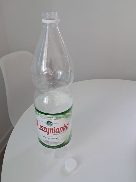 Butelka ze starym zamknięciem (nie unijna)