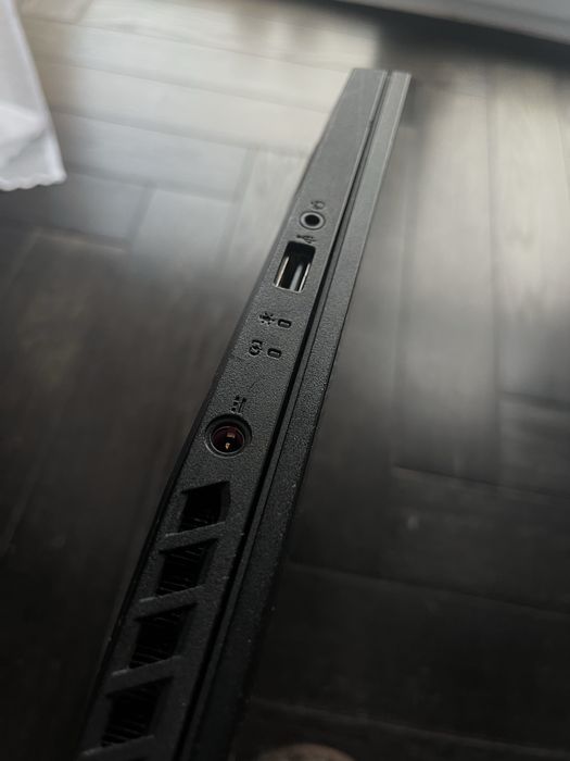 Acer Nitro 5 / i5-9300H / GTX 1650  /