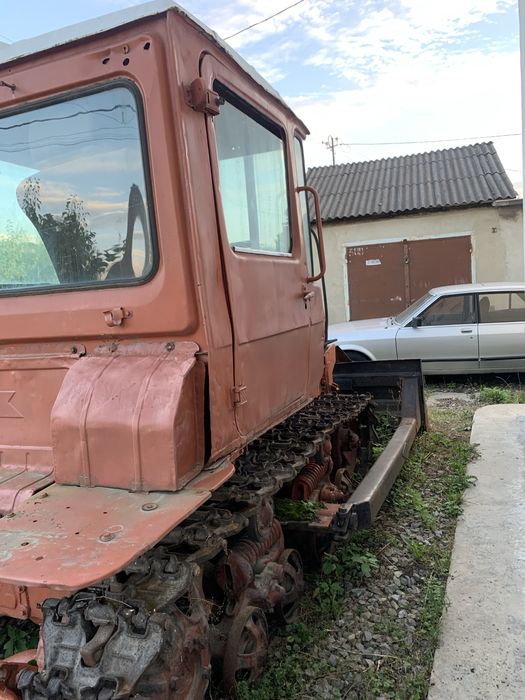 Трактор гусеничний бульдозер дт75