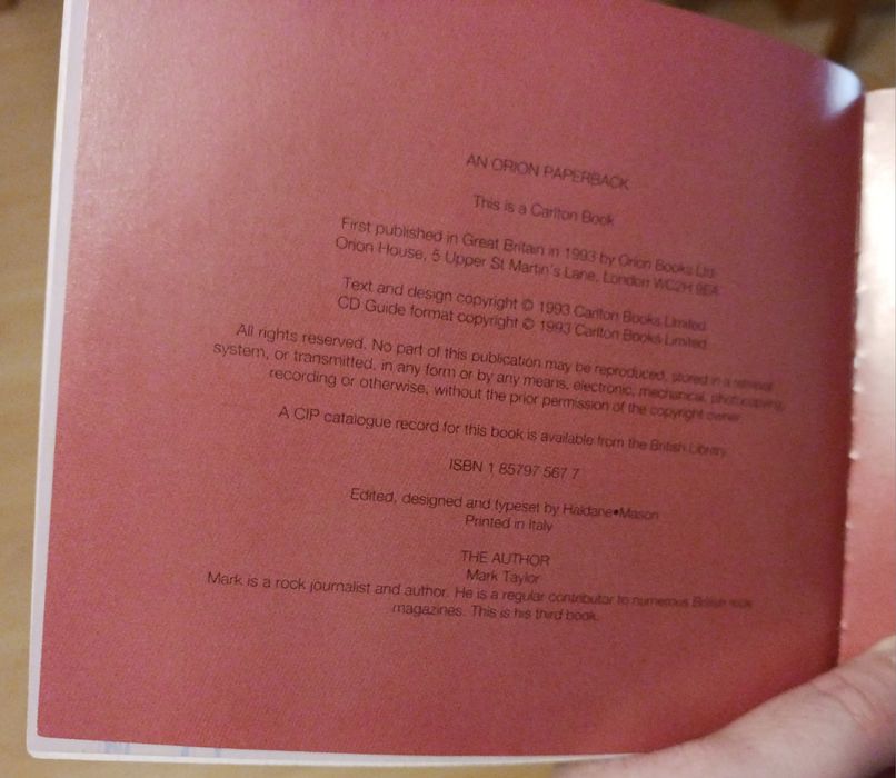 Livro EM INGLÊS "U2", de Mark Taylor, edição do ano 1993