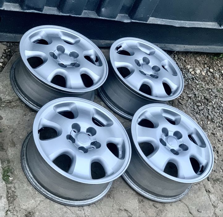 Продам диски 114.3 R16 TOYOTA оригинал