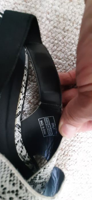 Eleganckie sandały klapki damskie Only r.37