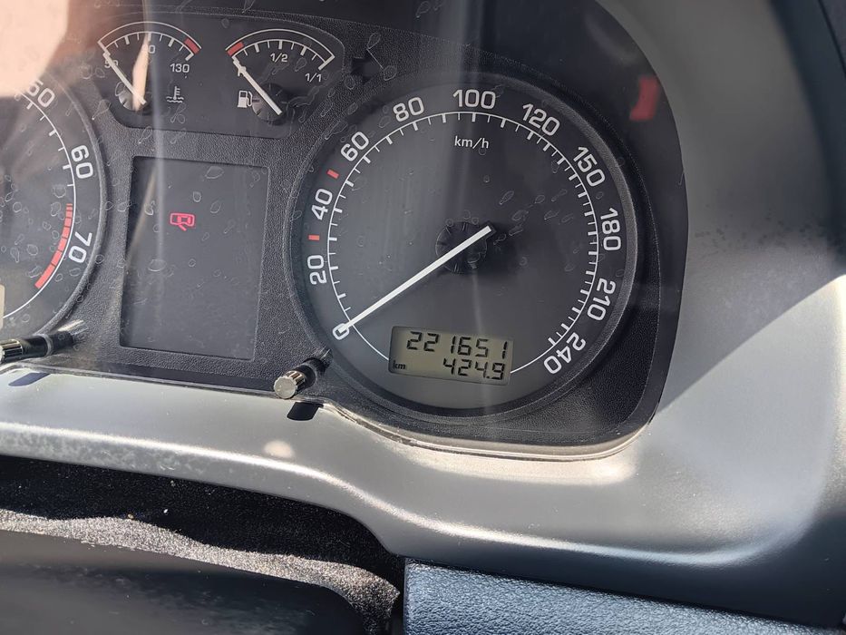 Шкода Октавія Тур 1.6 газ-бензин.