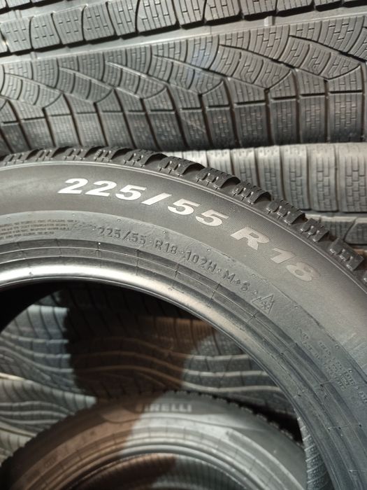 225/55R18 Pirelli WinterCinturato 2