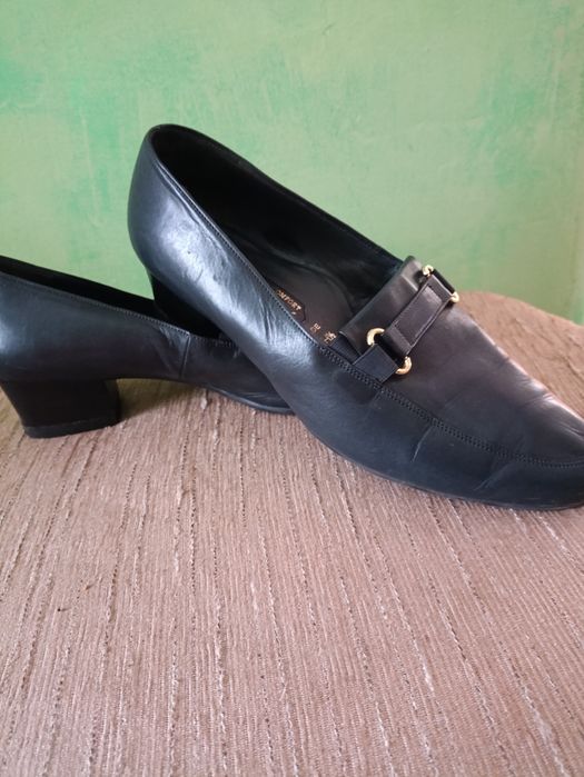 Продам шкіряні туфлі.