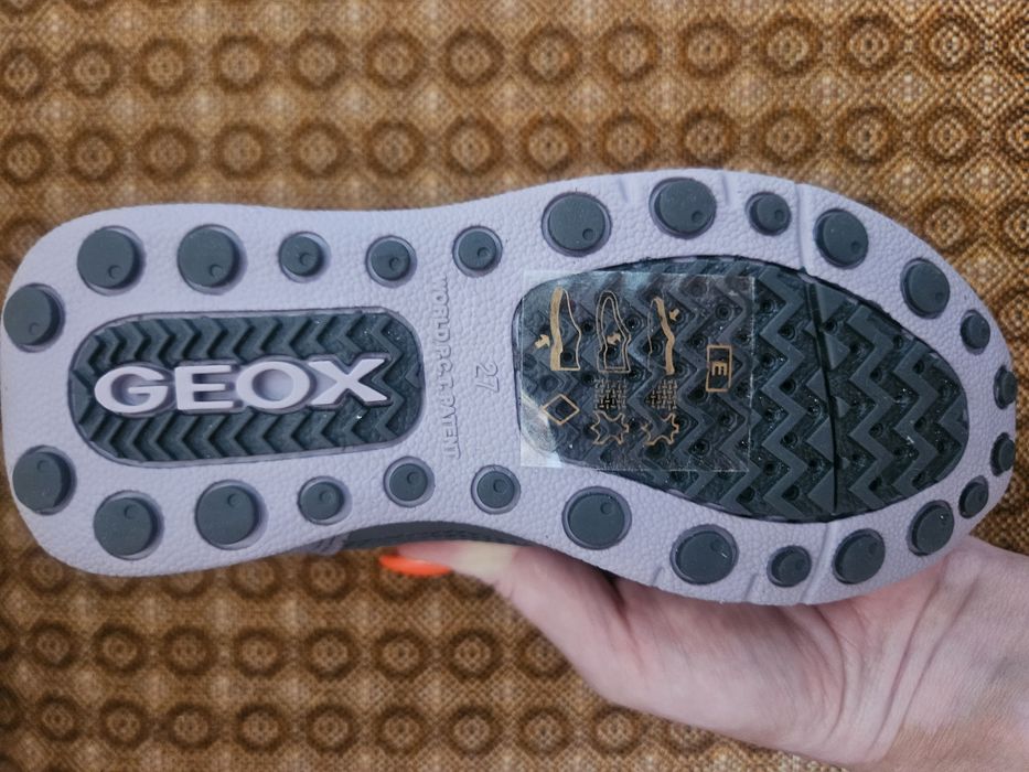 Buty firmy GEOX rozmiar. 27