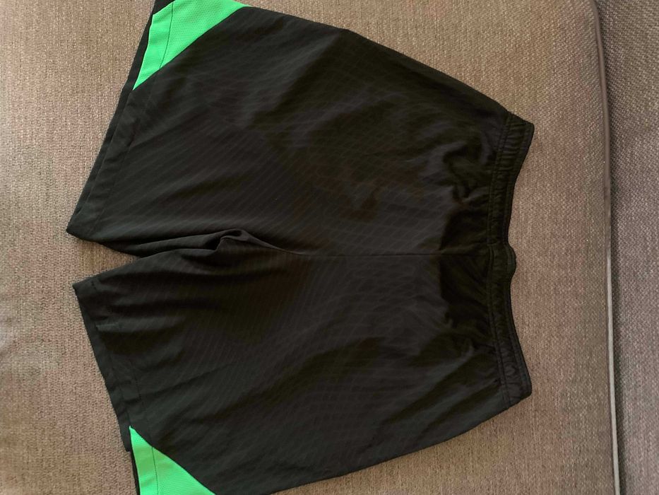 Spodenki sportowe Nike Dri-Fit Liverpool FC