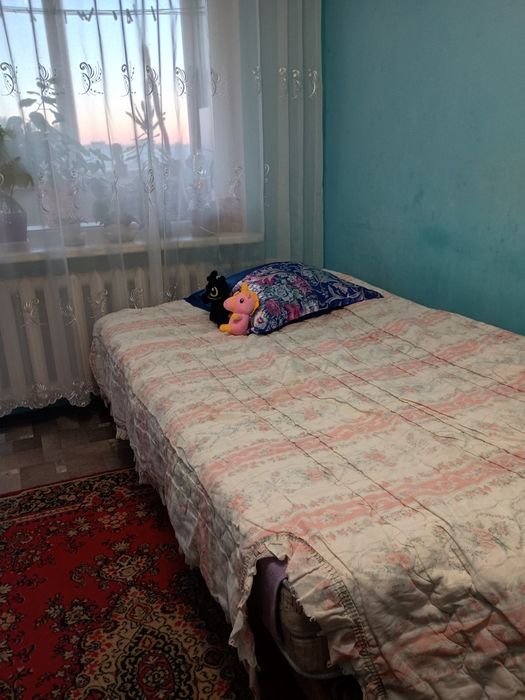 Здається кімната  поряд з ЧДТУ