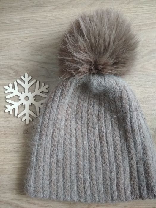 Czapka z pomponem Unisono Angora brąz