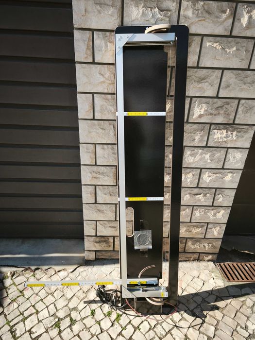 Máquina para cortar esferovite.