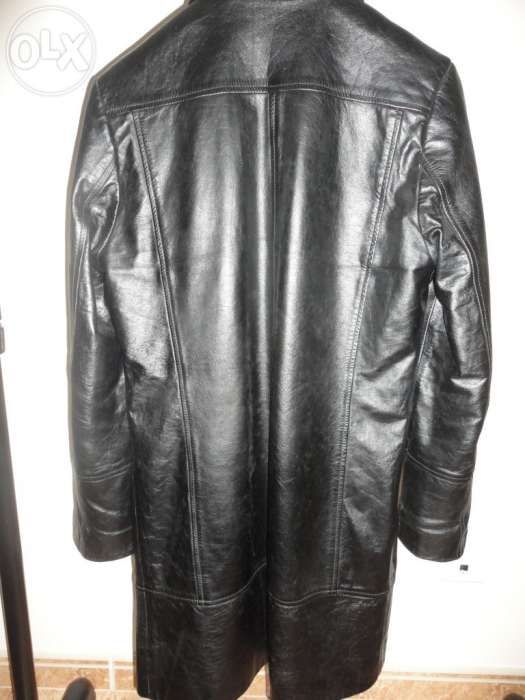 Casaco de pele seminovo Mustang tamanho M.