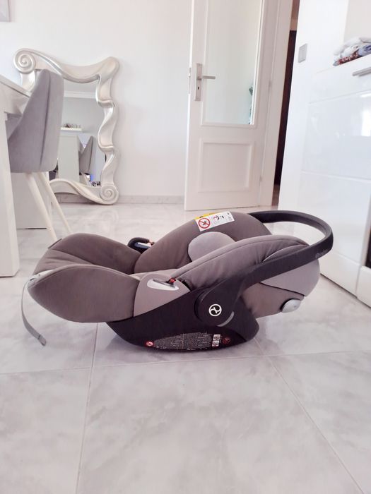 Ovo 2 em 1 cybex  cloud q cinza