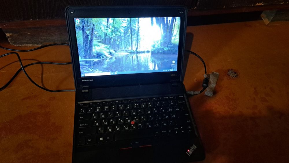 Компактний ноутбук Lenovo ThinkPad X120e / SSD 256GB / 8GB RAM / 11.6"