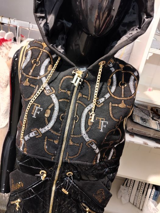 Ekskluzywna kamizelka T.A.T.U