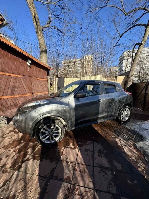 Продам автомобіль Ніса Жук