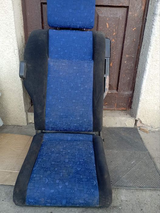 Сидіння Опель зафіра третій ряд