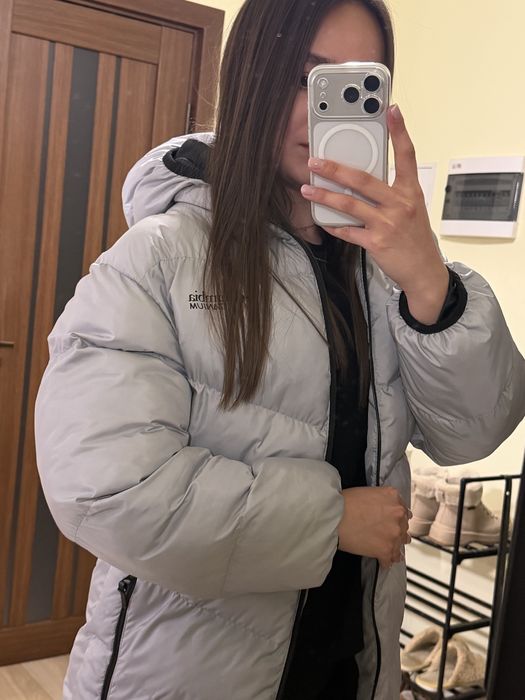 Світло-сіра куртка пуховик Columbia, L