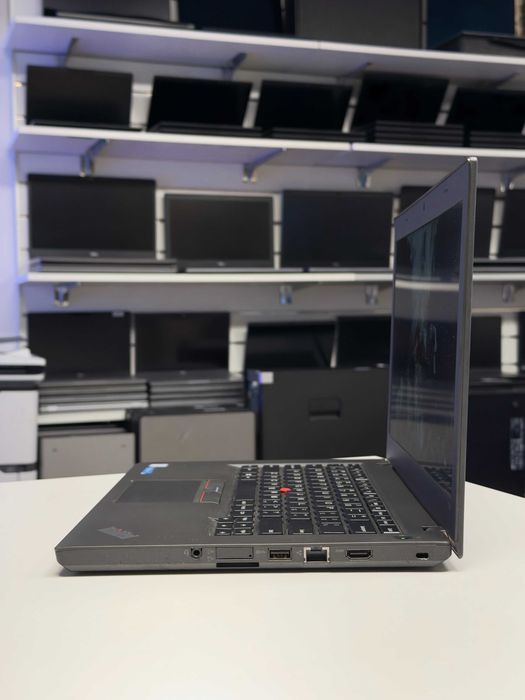 Laptop Biznesowy Lenovo ThinkPad T460 [14"] i5-6gen 8GB RAM 256GB SSD | FullHD | Rok Gwarancji | FV23% | Windows 11 Pro |