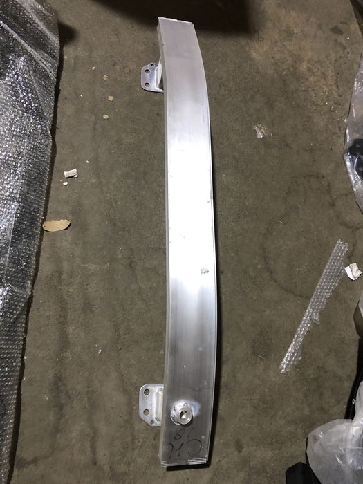 Jeep Cherokee 19 усилитель передний джип