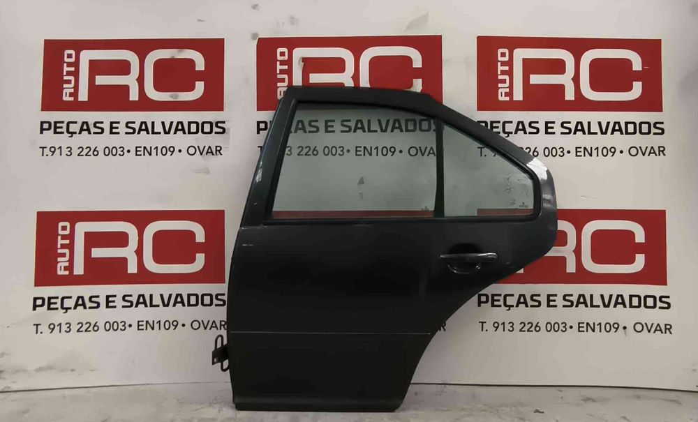 Porta Trás Esquerda - VW BORA I