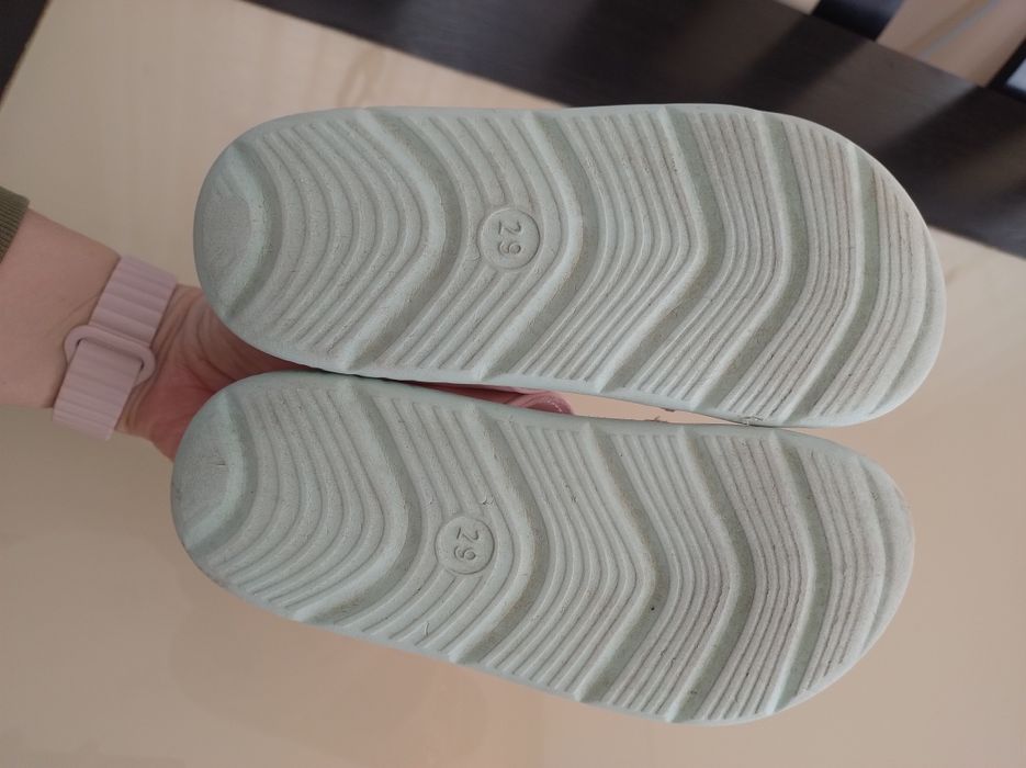 Sandałki dziewczęce