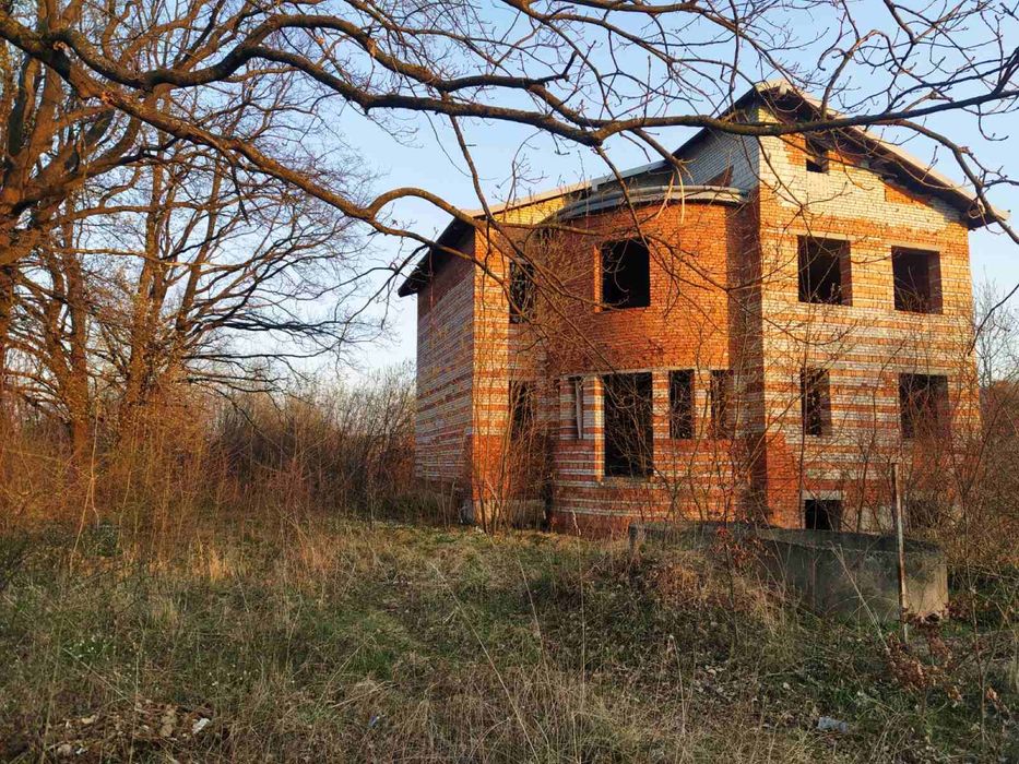 Земельна ділянка 27 соток + незавершене будівництво, Стрий