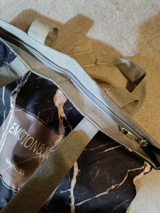 Nowa duża torebka na ramię