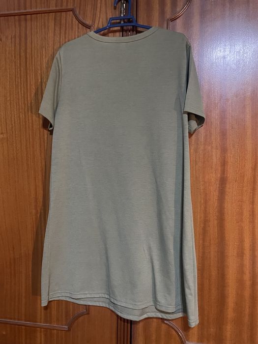 Vestido caqui com manga curta