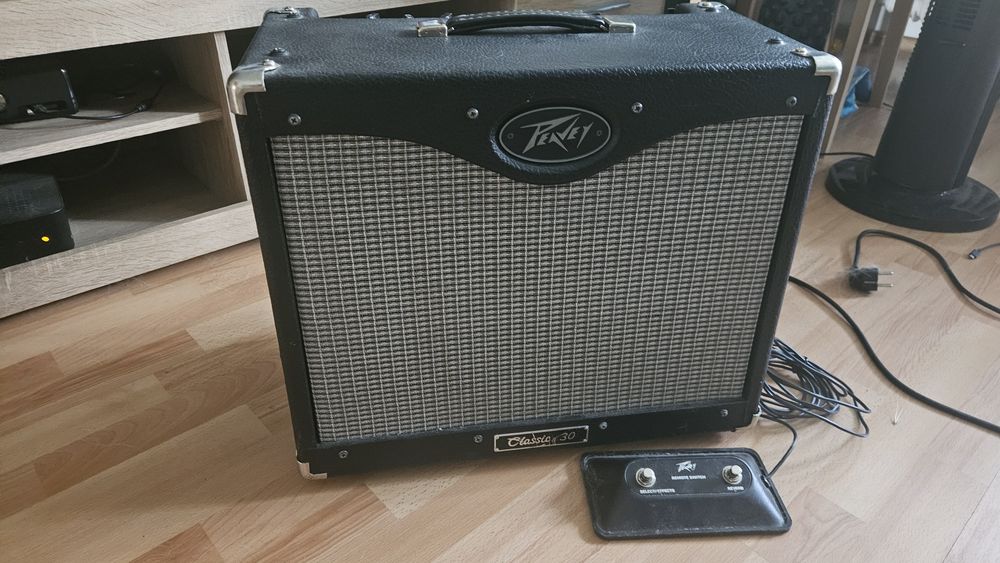Peavey Classic 30 + footswitch