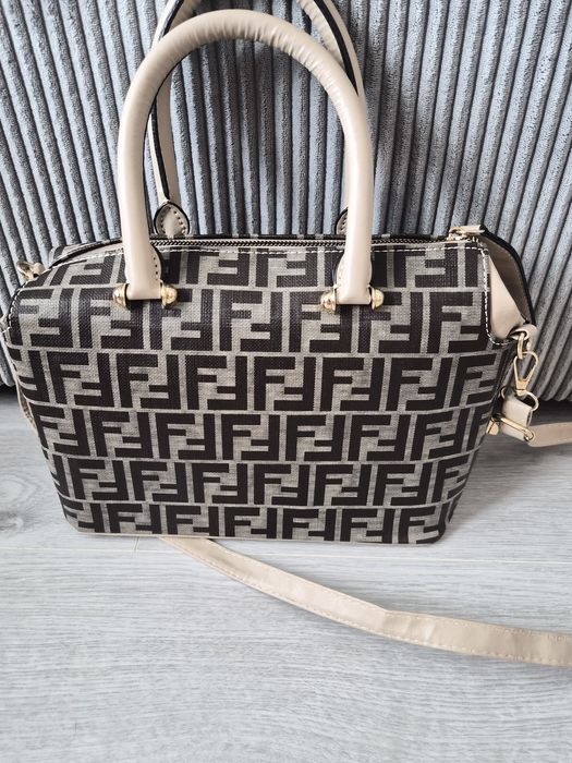 Fendi logowana elegancka torebka
