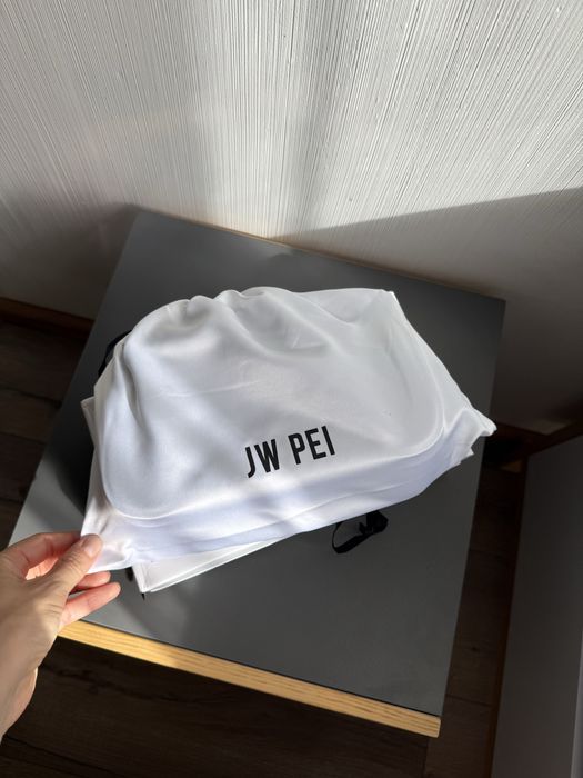 Сумка багет Joy від JW PEI