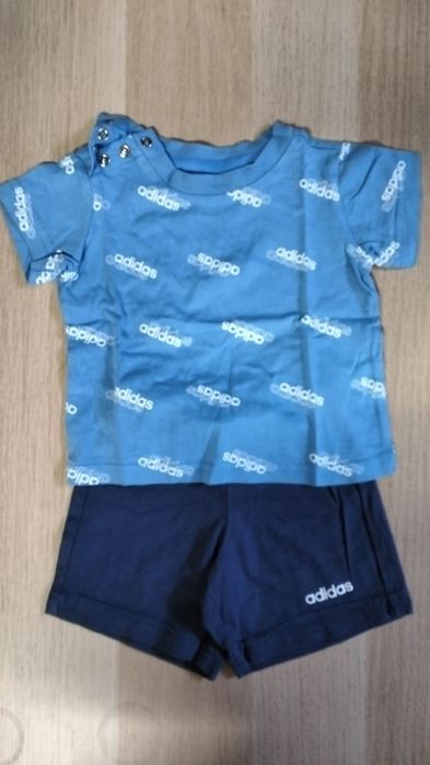 Conjunto calção e t-shirt Adidas