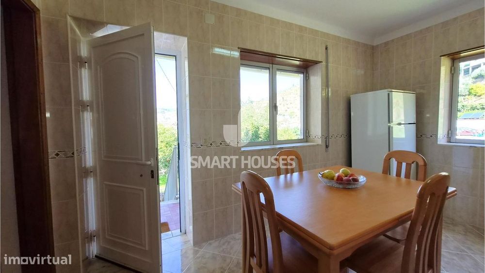 Moradia T3 Pomares c/ grande terreno
