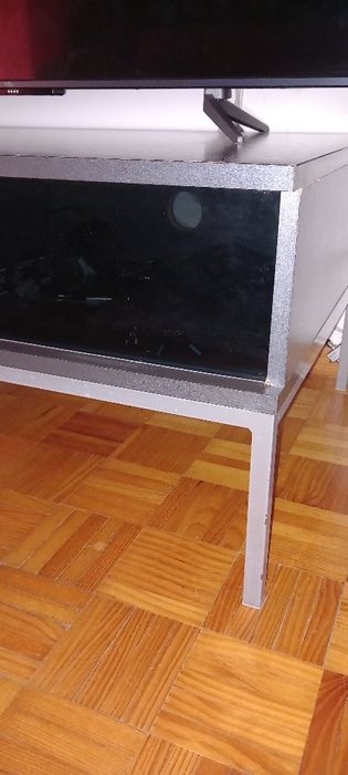 Mesa de apoio para televisão