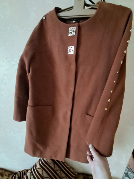 Пальто жіноче ,стан нового