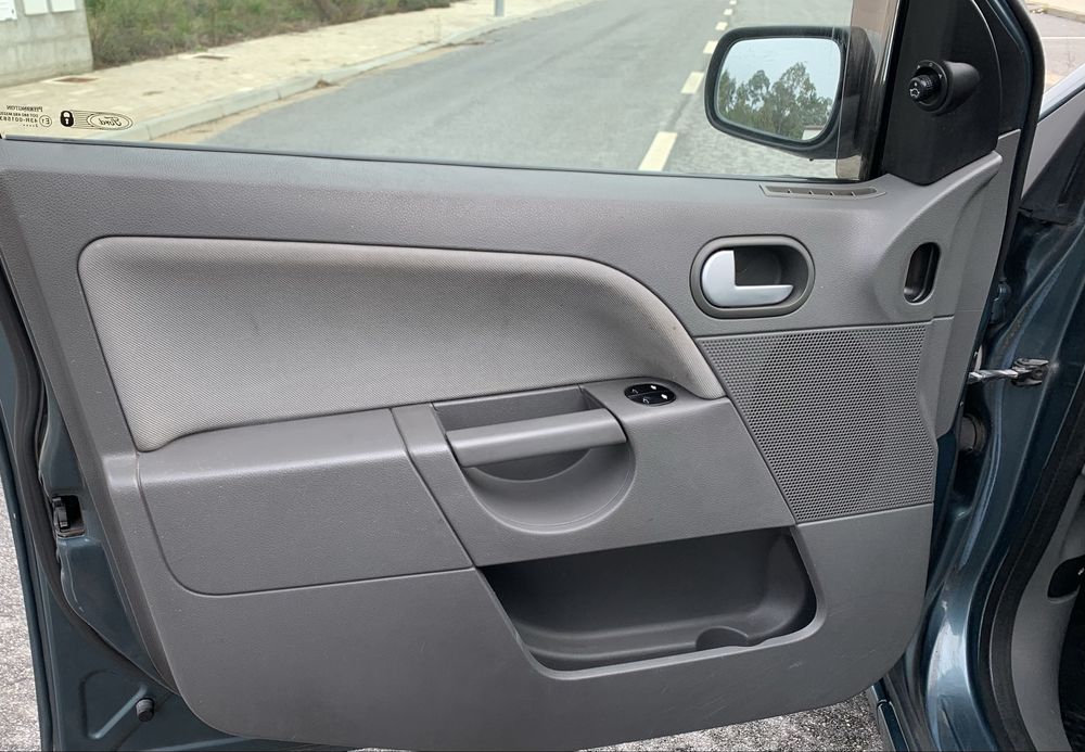 Ford Fiesta Ghia 1.4 // 161 mil kms - Impecável