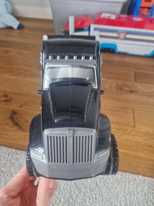 Samochód walizka na hot wheels