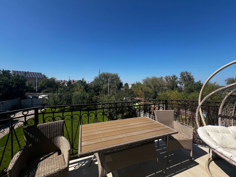 Будинок під Києвом з резервним живленням при вимиканні світла!!!