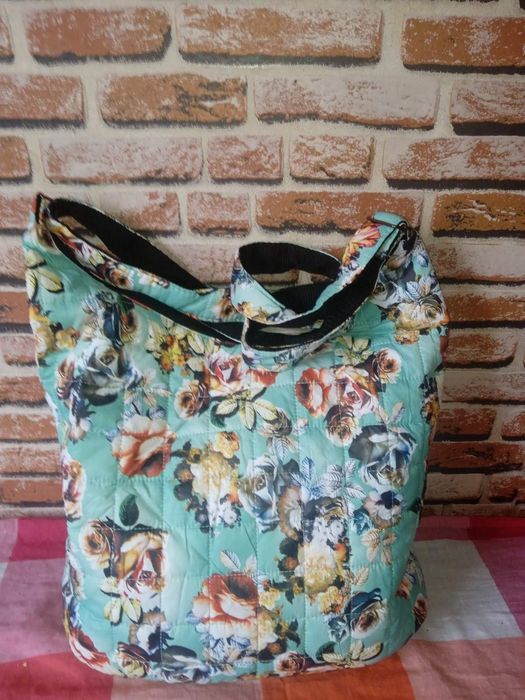 Стеганая женская сумка под пуховик недорого